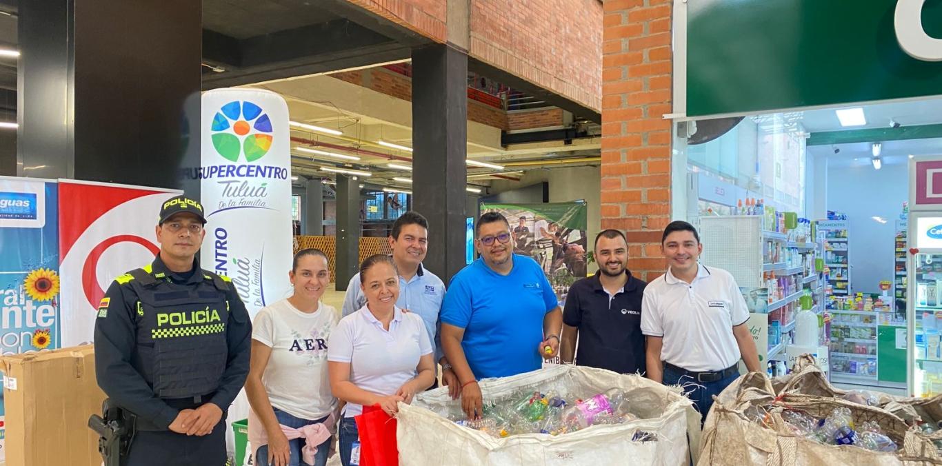 TULUÁ CONMEMORÓ EL DÍA DEL RECICLAJE EN LAS CALLES