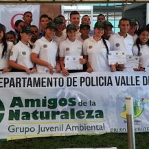 GRADUADOS COMO LÍDERES AMBIENTALES LOS “AMIGOS DE LA NATURALEZA” EN ZARZAL