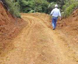 CVC SUSPENDIÓ VÍA CARRETEABLE EN ZONA RURAL DE DAGUA  