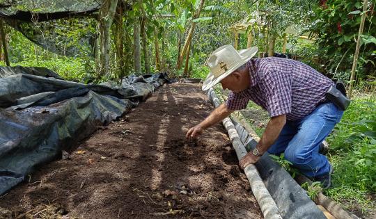 AGRICULTOR DE EL DOVIO TRANSFORMA RESIDUOS EN ABONO DE ALTA CALIDAD Y FORTALECE LA SEGURIDAD ALIMENTARIA LOCAL