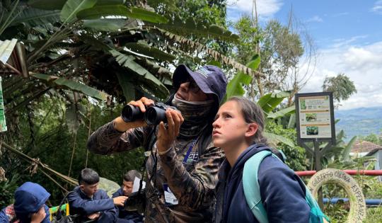 JÓVENES EXPLORADORES DEL CIELO: NACE CLUB DE OBSERVADORES DE AVES EN EL CAIRO